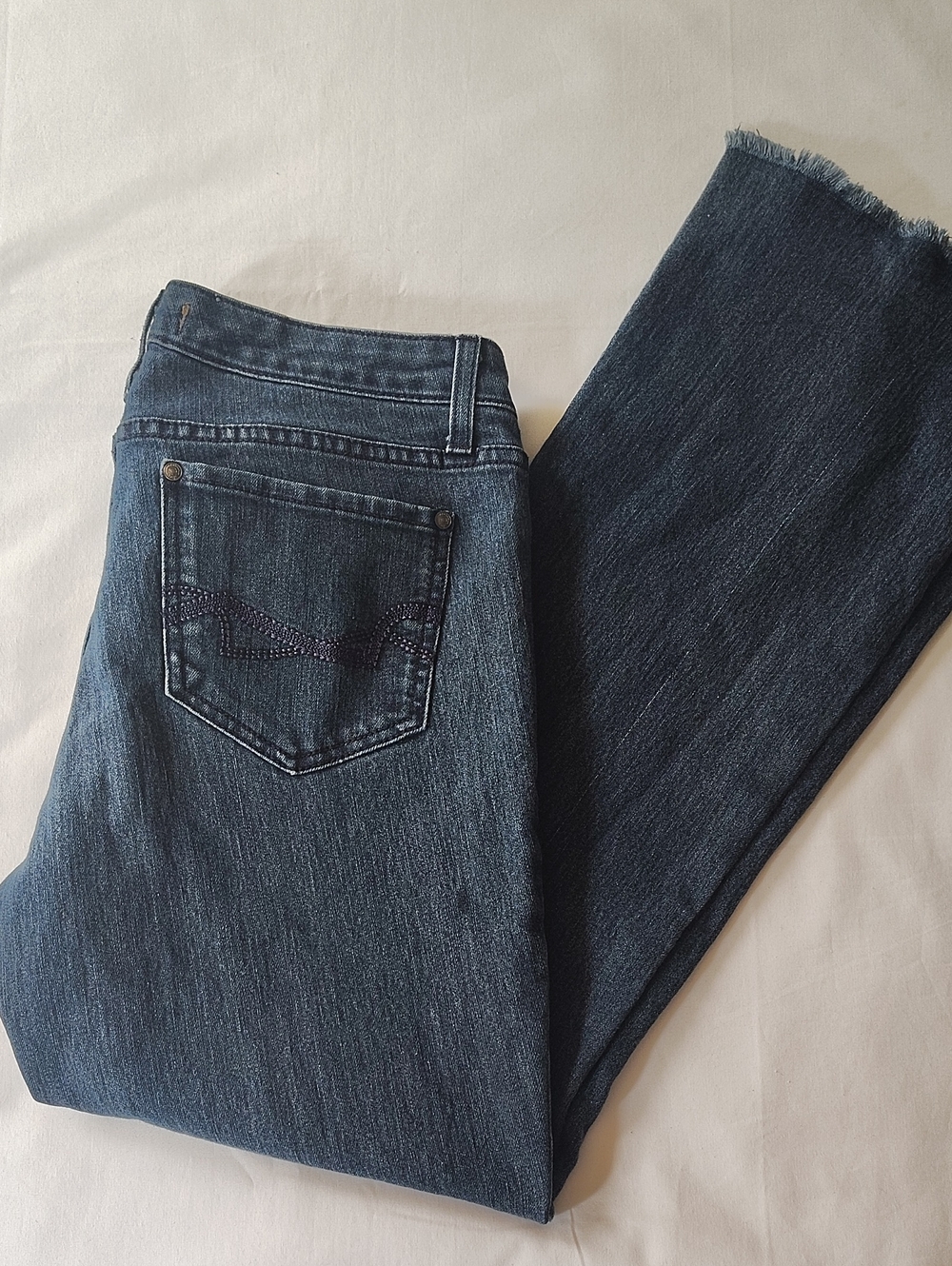 Y2K Nine West Dark Indigo Fit And Flare Jeans with Frayed Hem Size 6 Vintage